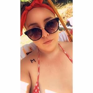 Meet your Posher, Brooke